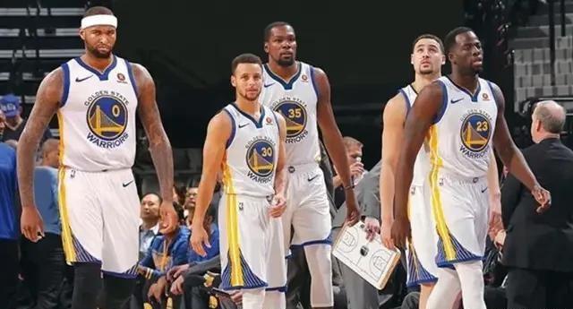 观众敲锅助威的中国“村BA”,比NBA历史还久!