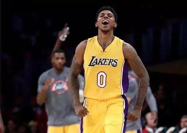 英足总杯：托特纳姆热刺VS阿斯顿维拉 赛前全方位分析及比分预测