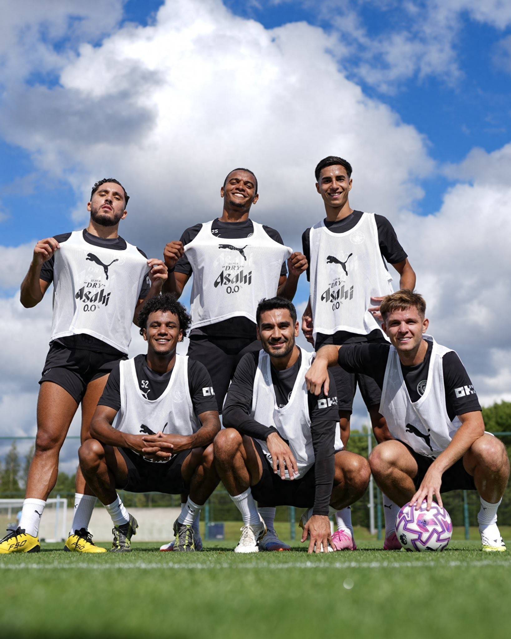 川超联赛出现暴力事件，凉山队球员比赛结束后飞踹裁判