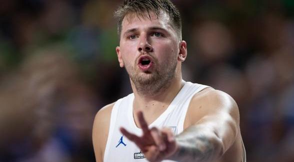 罗林斯32分6板14助 NBA雄鹿114-123不敌76人 马克西54分