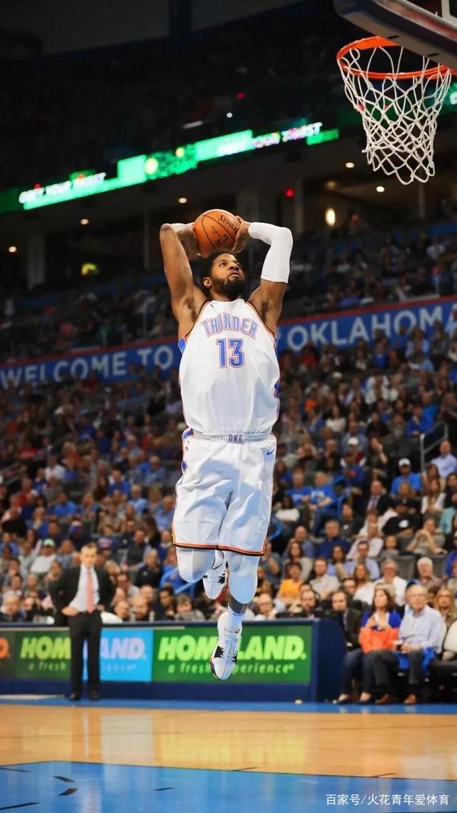 费城人队主场安装全球首个体育场 LED 巨型全景屏幕