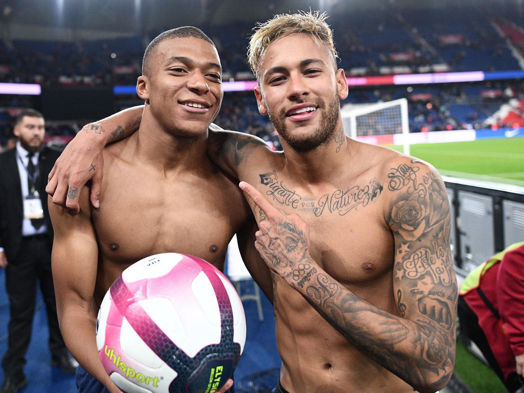 为什么棒球场内的电子记分牌需要实时显示投手的球速与转速